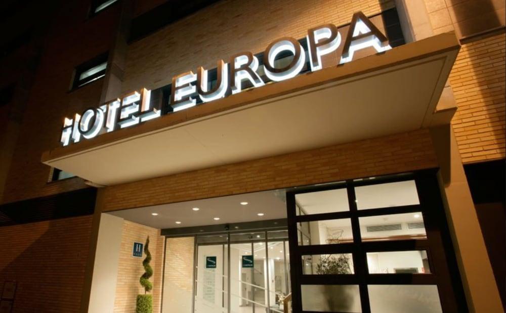 אוטבו Hotel Europa מראה חיצוני תמונה